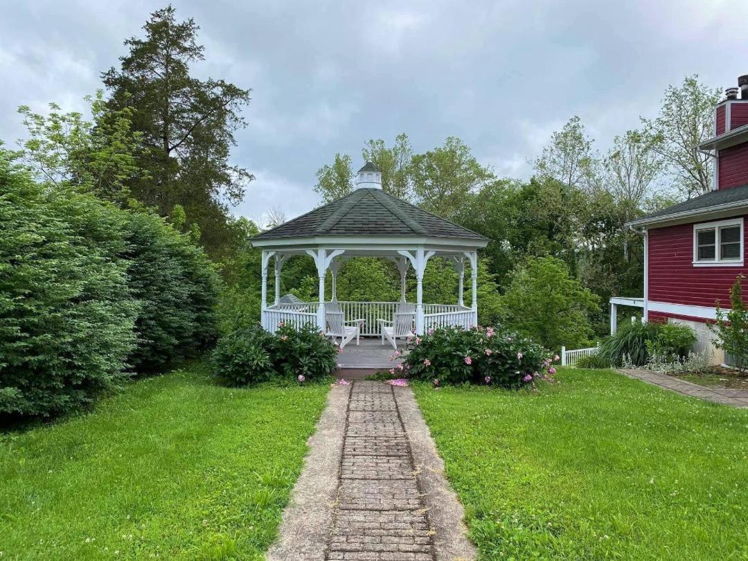 Ironton Plain & Fancy Bed & Breakfast المظهر الخارجي الصورة